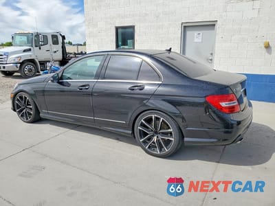 Drugie zdjęcie samochodu z przodu: 2012 MERCEDES-BENZ C 300 4MATIC VIN:WDDGF8BB4CA617576 - miniatura