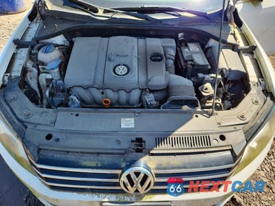 Zdjęcie 11 z 12 samochodu: 2013 VOLKSWAGEN PASSAT SE VIN:1VWBP7A31DC043804 - miniatura