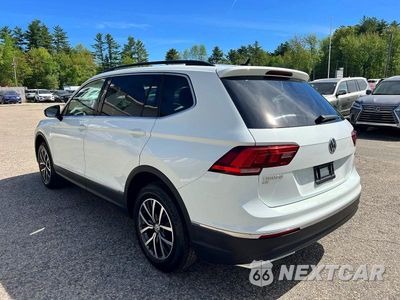 Trzecie zdjęcie samochodu z tyłu: 2020 VOLKSWAGEN TIGUAN SE VIN:3VV2B7AX5LM114005 - miniatura
