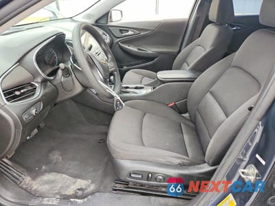 Zdjęcie 7 z 12 samochodu: 2021 CHEVROLET MALIBU VIN:1G1ZD5ST6MF004971 - miniatura