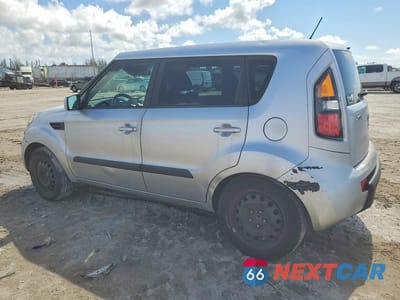 Drugie zdjęcie samochodu z przodu: 2011 KIA SOUL + VIN:KNDJT2A21B7709019 - miniatura