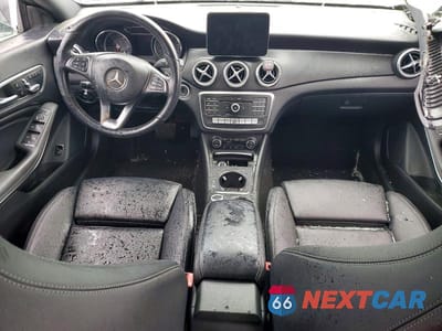 Zdjęcie 8 z 12 samochodu: 2019 MERCEDES-BENZ CLA 250 VIN:WDDSJ4EB8KN744819 - miniatura