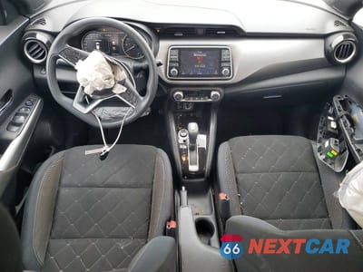 Zdjęcie 8 z 13 samochodu: 2019 NISSAN KICKS SV VIN:3N1CP5CU1KL566780 - miniatura