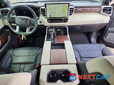 Zdjęcie 8 z 13 samochodu: 2024 TOYOTA SEQUOIA CAPSTONE VIN:7SVAAABA9RX040245 - miniatura