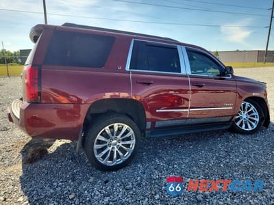 Trzecie zdjęcie samochodu z tyłu: 2018 CHEVROLET TAHOE C1500 LT VIN:1GNSCBKCXJR247260 - miniatura