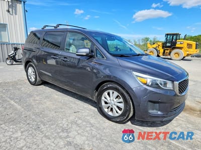 Czwarte zdjęcie samochodu z boku: 2017 KIA SEDONA LX VIN:KNDMB5C19H6238712 - miniatura