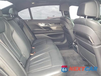 Zdjęcie 10 z 12 samochodu: 2019 BMW 740 I VIN:WBA7E2C5XKB217854 - miniatura