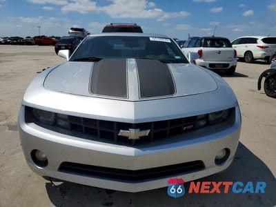 Piąte zdjęcie samochodu w środku: 2010 CHEVROLET CAMARO LT VIN:2G1FB1EV5A9119404 - miniatura