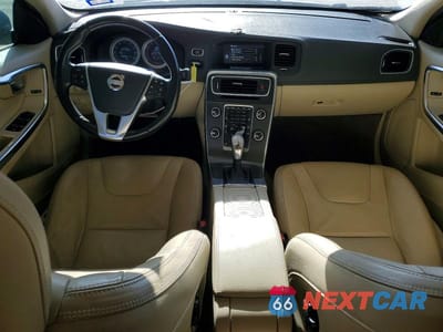 Zdjęcie 8 z 12 samochodu: 2013 VOLVO S60 T5 VIN:YV1612FS7D2202589 - miniatura
