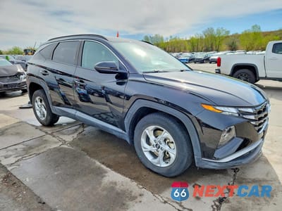Czwarte zdjęcie samochodu z boku: 2023 HYUNDAI TUCSON SEL VIN:5NMJBCAE6PH278843 - miniatura