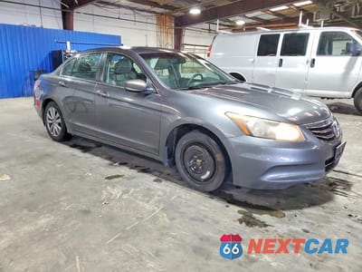 Czwarte zdjęcie samochodu z boku: 2011 HONDA ACCORD VIN:1HGCP2F85BA114222 - miniatura