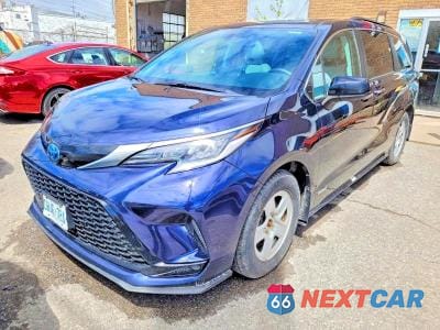 Drugie zdjęcie samochodu z przodu: 2021 TOYOTA SIENNA LE VIN:5TDGRKEC7MS018548 - miniatura