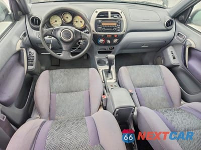 Zdjęcie 8 z 13 samochodu: 2001 TOYOTA RAV4 BASE VIN:JTEHH20V216002619 - miniatura