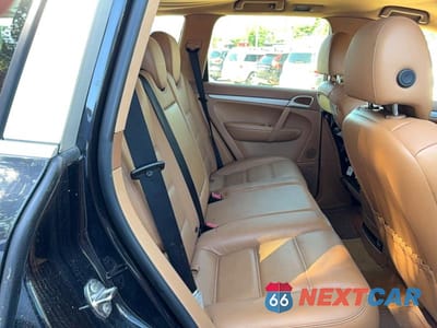 Zdjęcie 6 z 10 samochodu: 2010 PORSCHE CAYENNE VIN:WP1AA2AP5ALA07274 - miniatura