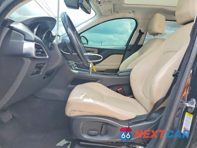 Zdjęcie 7 z 13 samochodu: 2018 JAGUAR F-PACE PREMIUM VIN:SADCJ2FX3JA323971 - miniatura