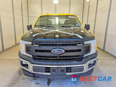 Piąte zdjęcie samochodu w środku: 2018 FORD F150 CREW VIN:1FTEW1C51JKE40493 - miniatura
