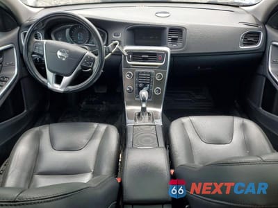 Zdjęcie 8 z 12 samochodu: 2014 VOLVO S60 T5 VIN:YV1612FH4E2288062 - miniatura