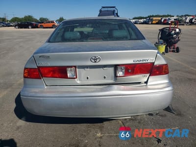 Zdjęcie 6 z 12 samochodu: 2000 TOYOTA CAMRY XLE V6 VIN:JT2BF28K6Y0269729 - miniatura