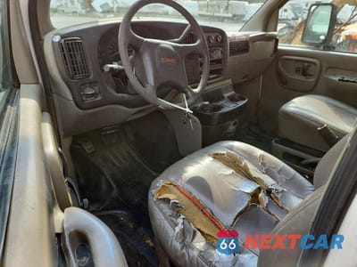 Zdjęcie 8 z 12 samochodu: 2001 GMC SAVANA VIN:1GDJG31R211211822 - miniatura