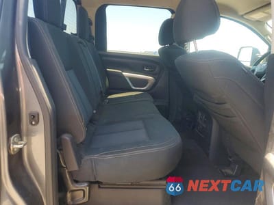 Zdjęcie 10 z 13 samochodu: 2016 NISSAN TITAN XD SV VIN:1N6BA1F43GN506244 - miniatura