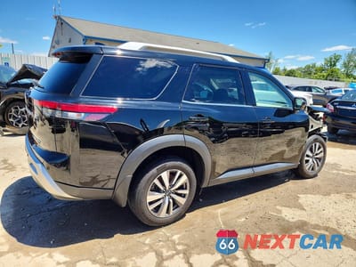 Trzecie zdjęcie samochodu z tyłu: 2022 NISSAN PATHFINDER SL VIN:5N1DR3CC9NC255942 - miniatura