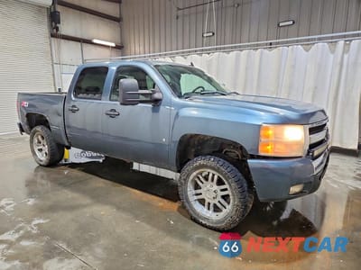 Czwarte zdjęcie samochodu z boku: 2008 CHEVROLET SILVERADO K1500 VIN:3GCEK13348G258931 - miniatura