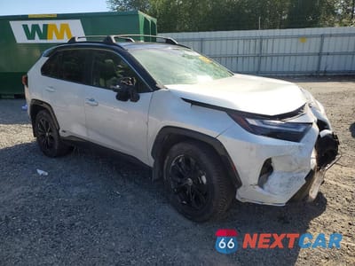 Czwarte zdjęcie samochodu z boku: 2024 TOYOTA RAV4 XSE VIN:JTME6RFV3RJ055058 - miniatura