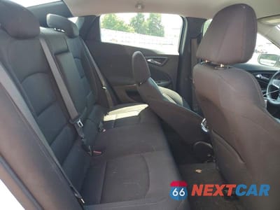 Zdjęcie 10 z 12 samochodu: 2019 CHEVROLET MALIBU LT VIN:1G1ZD5ST9KF204157 - miniatura