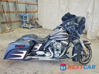 2011 HARLEY-DAVIDSON FLHX 1HD1KBM17BB674679 - główne zdjęcie licytacji z USA - miniatura