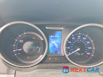 Zdjęcie 9 z 12 samochodu: 2012 HYUNDAI SONATA HYBRID VIN:KMHEC4A49CA046961 - miniatura