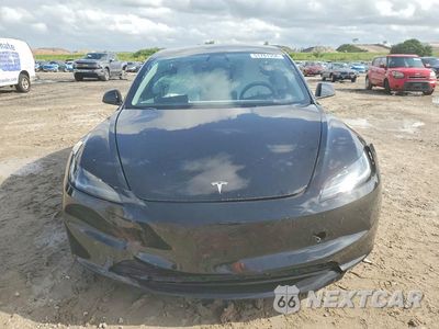 Piąte zdjęcie samochodu w środku: 2024 TESLA MODEL 3 VIN:5YJ3E1EBXRF802150 - miniatura