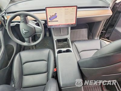 Zdjęcie 8 z 12 samochodu: 2024 TESLA MODEL Y VIN:7SAYGDED6RF110733 - miniatura