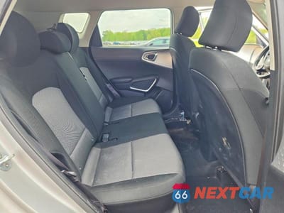 Zdjęcie 10 z 12 samochodu: 2020 KIA SOUL LX VIN:KNDJ23AU6L7019942 - miniatura