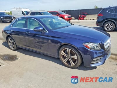 Czwarte zdjęcie samochodu z boku: 2020 MERCEDES-BENZ E 350 VIN:W1KZF8DBXLA827119 - miniatura