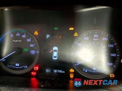 Zdjęcie 9 z 12 samochodu: 2016 HYUNDAI SONATA HYBRID SE VIN:KMHE24L11GA025226 - miniatura