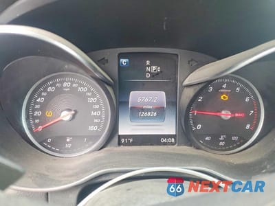 Zdjęcie 9 z 12 samochodu: 2015 MERCEDES-BENZ C 300 4MATIC VIN:55SWF4KB1FU081484 - miniatura
