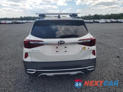 Zdjęcie 6 z 14 samochodu: 2021 KIA SELTOS S VIN:KNDEU2AA2M7205393 - miniatura