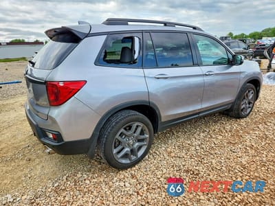 Trzecie zdjęcie samochodu z tyłu: 2022 HONDA PASSPORT EXL VIN:5FNYF8H54NB031566 - miniatura