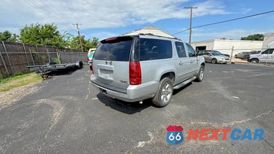 Czwarte zdjęcie samochodu z boku: 2014 GMC YUKON XL SLT VIN:1GKS1KE0XER188706 - miniatura