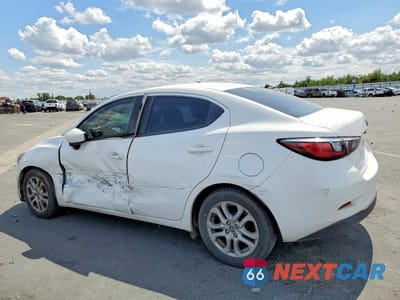 Drugie zdjęcie samochodu z przodu: 2018 TOYOTA YARIS IA BASE VIN:3MYDLBYV5JY317141 - miniatura