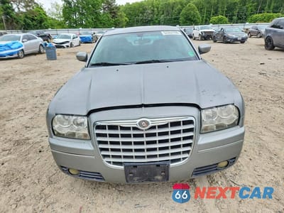 Piąte zdjęcie samochodu w środku: 2005 CHRYSLER 300 TOURING VIN:2C3JA53GX5H667981 - miniatura