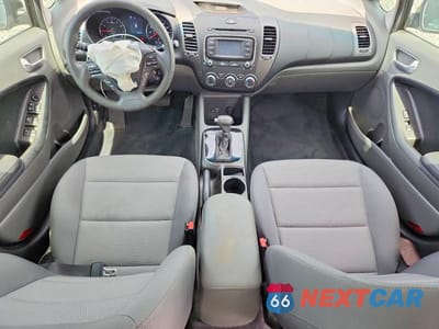 Zdjęcie 8 z 13 samochodu: 2018 KIA FORTE LX VIN:3KPFK4A70JE283533 - miniatura