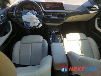 Zdjęcie 8 z 12 samochodu: 2022 BMW 228I VIN:WBA53AK04N7K42902 - miniatura