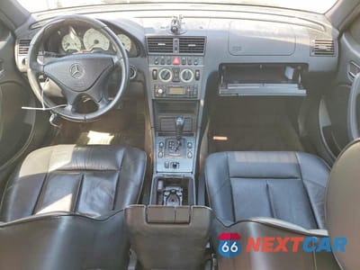 Zdjęcie 8 z 12 samochodu: 2000 MERCEDES-BENZ C 230 VIN:WDBHA24G6YA829727 - miniatura