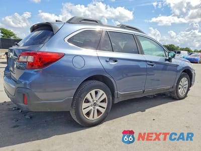 Trzecie zdjęcie samochodu z tyłu: 2018 SUBARU OUTBACK 2.5I PREMIUM VIN:4S4BSACCXJ3255510 - miniatura
