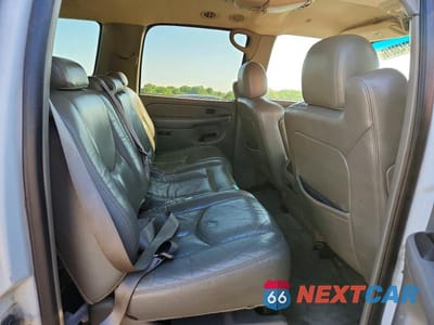 Zdjęcie 11 z 13 samochodu: 2004 CHEVROLET SUBURBAN K1500 VIN:1GNFK16T54J106978 - miniatura