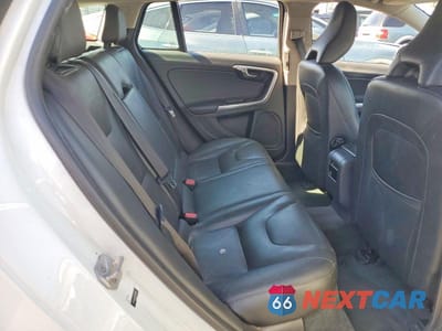 Zdjęcie 10 z 12 samochodu: 2015 VOLVO V60 PREMIER VIN:YV126MEB2F1192799 - miniatura