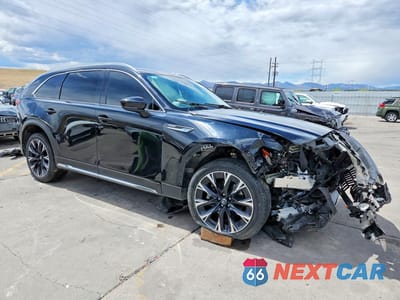 Czwarte zdjęcie samochodu z boku: 2024 MAZDA CX-90 PREMIUM VIN:JM3KKDHA5R1149574 - miniatura