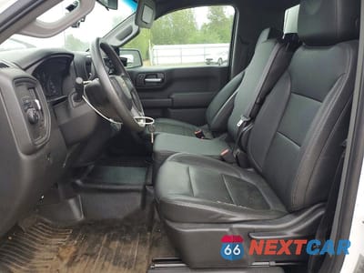 Zdjęcie 7 z 12 samochodu: 2021 CHEVROLET SILVERADO C1500 VIN:3GCNWAEH1MG285396 - miniatura