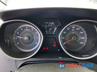 Zdjęcie 9 z 12 samochodu: 2013 HYUNDAI ELANTRA VIN:KMHDH4AE2DU003049 - miniatura
